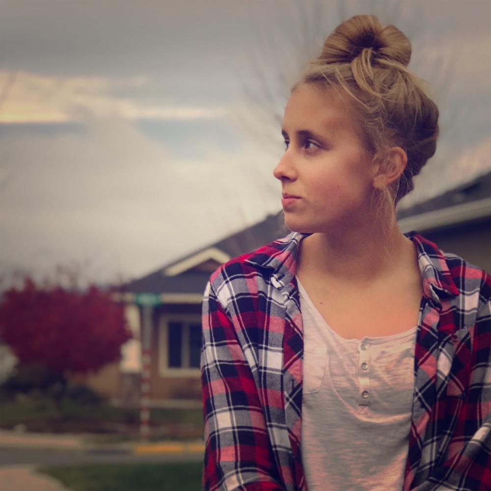 Meet your Posher, Laina